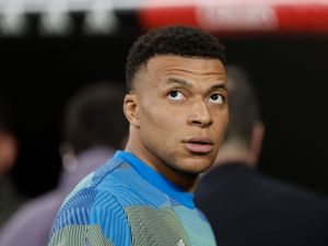 أزمة تشخيص إصابة مبابي: ماذا حدث داخل ريال مدريد؟