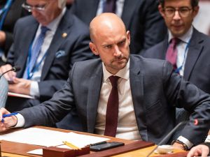 وزير أوروبا والشؤون الخارجية الفرنسي جان-نويل بارو خلال حضور اجتماع مجلس الأمن