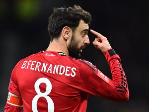 برونو فرنانديز يرشح خليفته في مانشستر يونايتد