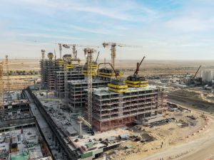 Azizi Developments Strengthens Dubai South Largest Waterfront Project with Doka Partnership