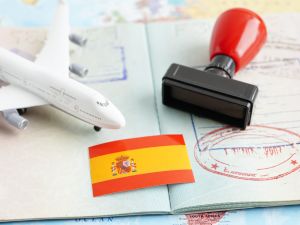 إسبانيا تحذر من ارتفاع أسعار تذاكر الطيران وتدعو للحجز المبكر