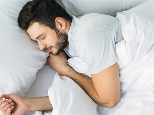 تفسير رؤية الميت في المنام وهو حي في المنام
