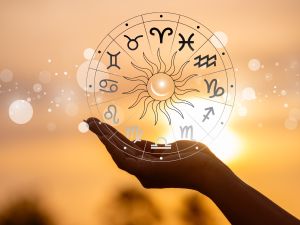 حظك الأسبوع الأول من أيار/ مايو 2026 في الحب والعمل والصحة