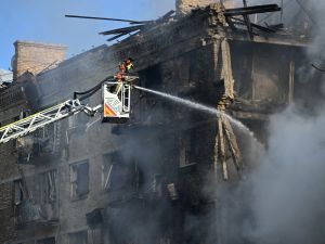 Russia launches major missile attack on Kyiv