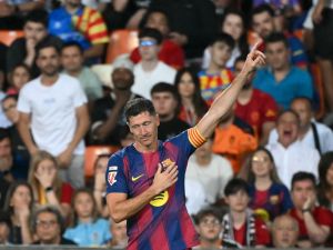 مانشستر يونايتد يترقب موقف ليفاندوفسكي