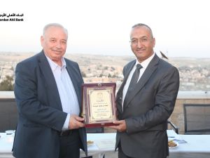 البنك الأهلي الأردني يُطلق كتاب "مسكوكات مدينة مادبا" إهداءً لبلدية مادبا الكبرى