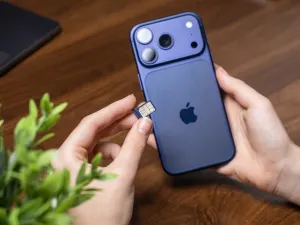 iPhone 17