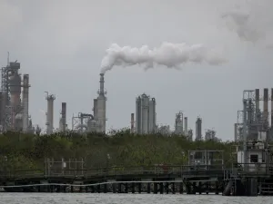 Gulf oil exports surge as Saudi Arabia restarts key terminal after four-month halt