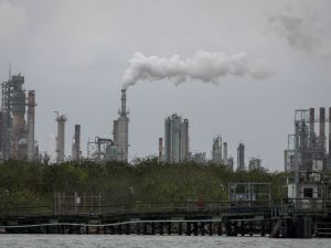 Gulf oil exports surge as Saudi Arabia restarts key terminal after four-month halt