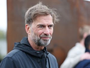 كلوب لا يمانع الانضمام إلى الاتحاد بشروط محددة