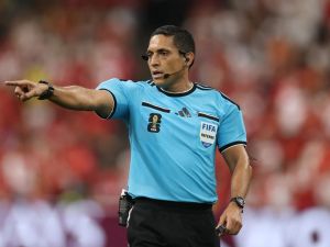 حكم مباراة البوسنة والهرسك ضد قطر اليوم في كأس العالم 2026