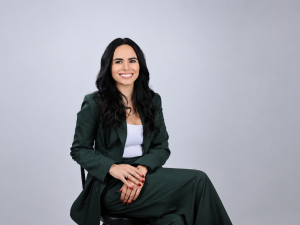 How are women in the UAE building wealth in 2026?