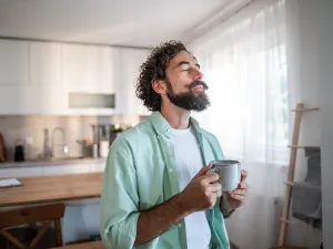 عادات صباحية ناجحة يبدأ بها الرجال يومهم بقوة