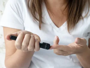 أعراض مقاومة الإنسولين عند النساء: 10 علامات لا يجب تجاهلها وكيفية علاجها