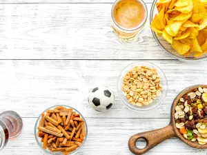 سناك عالي البروتين لمتابعة المباراة دون زيادة الوزن