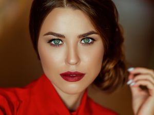 مكياج بألوان العلم المغربي لتشجيع أسود الأطلس