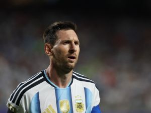 الأرجنتين تطلب ارتداء القميص الأزرق أمام إنجلترا قبل نصف نهائي كأس العالم