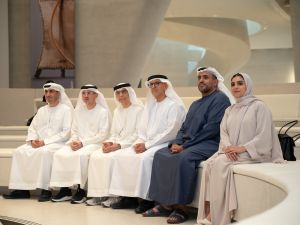 حملة "وقف أم الإمارات للأيتام" تسجل رقماً قياسياً في غينيس للأرقام القياسية عن أكبر مبلغ تم جمعه لصالح حملة وقفية للأيتام في شهر واحد، 3 مليار درهم