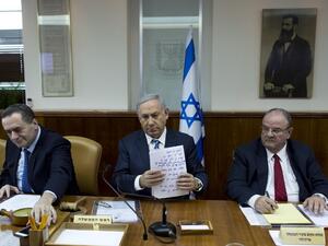 Israeli Prime Minister Benjamin Netanyahu attends the weekly cabinet meeting in his Jerusalem office on March 27, 2016. (AFP/Abir Sultan)