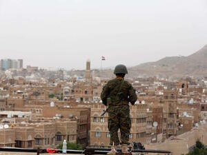 بريطانيا تتجه لطرح مشروع قرار حول اليمن بمجلس الأمن خلال أيام
