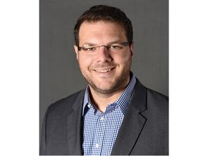 فيليب لايكنز، مدير فريق مختبرات سيبر