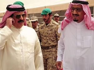 تأتي هذه الزيارة بعد حضور الملك سلمان الدورة الـ30 للقمة العربية