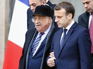 الرئيس الفلسطيني يلتقي ماكرون في باريس الأربعاء

عباس سيتوجه إلى باريس الاربعاء للقاء ماكرون، والتباحث حول كيفية الرد الأوروبي والعالمي على +صفقة القرن+".