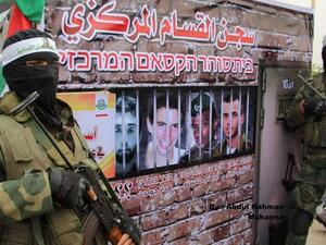  يريد زعيم "حماس" يحيى السنوار تغيير الوضع المدني في القطاع الذي يهدد استقرار حكمه في الظروف الحالية