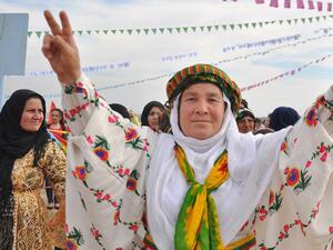 وشدد قاضي أوغلو، أن أمن وسلامة أرواح السوريين من أمن ووحدة تركيا.

