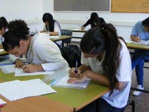 وسجلت المنظمة أن نسبة الأمية في الوطن العربي بلغت 14,6 في المئة لدى الذكور، بينما ترتفع لدى الإناث لتصل إلى 25,9 في المئة.

