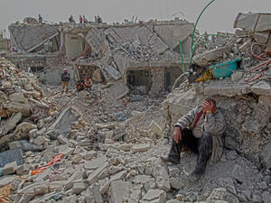 طالبت سورية مرارا عبر رسائل إلى الجمعية العامة للأمم المتحدة ومجلس الأمن الدولي بالتدخل لوقف مجازر "التحالف الأمريكي"