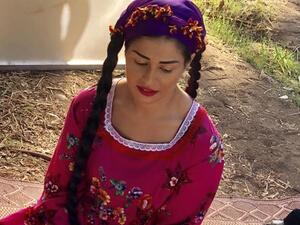 منة فضالي فلاحة في فيلم (الموقف)