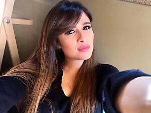 ياسمين عبد العزيز (facebook.com/yasminabdElazizfans)