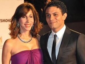  آسر ياسين وزوجته 