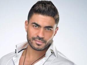 خالد سليم وزوجته يحتفلان بعيد الحب