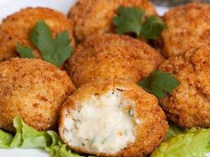 بطاطس كروكيت محشية بالبسطرمة