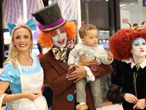 يُقام مهرجان مسقط 2018 هذا العام تحت شعار "لنحتفل معاً" ويمثّل احتفالية تراثية ثقافية ترفيهية على مدار 24 يوماً.


