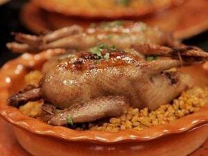 حمام مع البرقوق المجفف