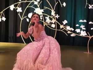 فستان وردي نفاش في حفل زفاف أبو ظبي