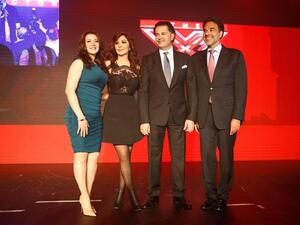 Donia with X Factor judges Ragheb Alama and Elissa. (Image: Daralakhbar.com)