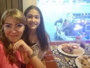  لقاء سويدان و إفطار مع وحيدتها على النيل