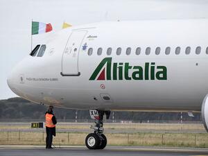 Etihad is one of ten companies submitting non-binding offers for ailing Alitalia. (File photo) 