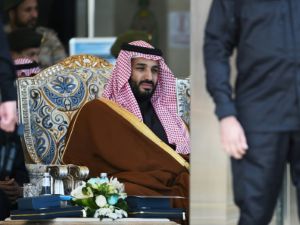 Saudi Crown Prince Mohammed bin Salman warms of dark days ahead for the region if Iran is not checked (AFP/File Photo)	
