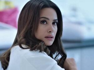 هند صبري توضح سبب نشرها للعلم التركي على صفحتها