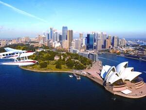 أستراليا تشهد أول فائض تجاري 