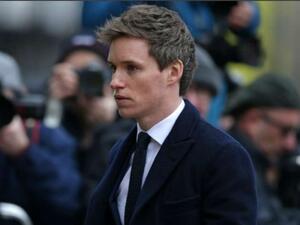 Eddie Redmayne arrives to attend the funeral of scientist Stephen Hawking. (AFP/ File)