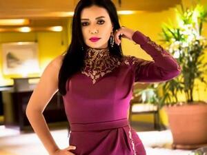 رانيا يوسف تحذر و تلوح باستخدام الـ(بلوك)