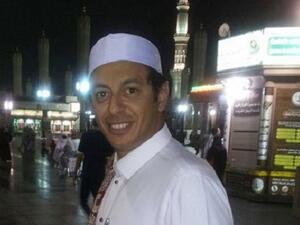 مصطفى شعبان يؤدي مناسك العمرة