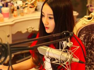 As the new documentary "People’s Republic of Desire" so deftly explains, the livestreaming trend in China straddles the line between democratic art form and capitalism at its most voracious  (Twitter)