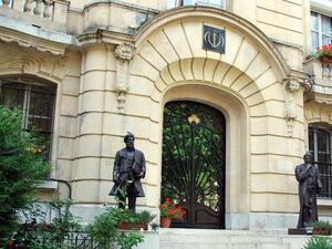 Statues of Ferdowsi (Medieval Persian poet) and Avicenna (Medieval Persian physician and polymath) at the entrance of Iranian embassy in Paris (Twitter)